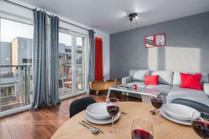 Lumina 3-room apart with large terrace