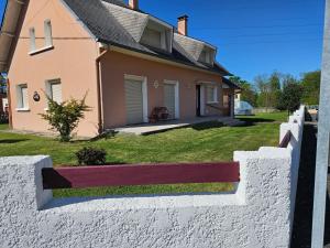 Gîte LA MAISON ROSE