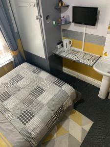 Hornby Villa B&B Couples & Families Only- Quiet Central Location- Near To Winter Gardens