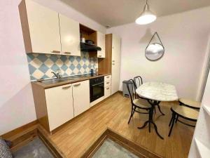 Appartements Joli T2 plein coeur de Wazemmes - Lille : photos des chambres