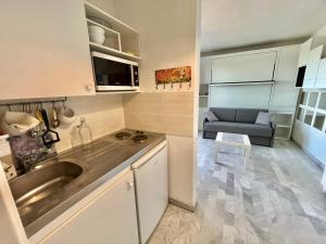 Grand Studio Climatisé avec Parking Privé à La Grande Motte - FR-1-716-60