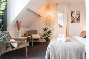 Budget Beach Room for Short Stays in Zoutelande