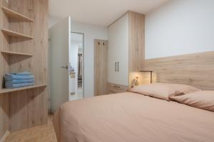 Modern Apartment, Full Kitchen, for 6