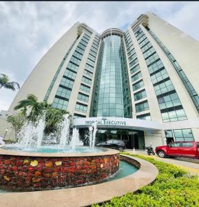 Tropical executive apt 920