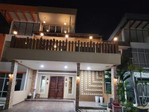 Luxurious 3BR Tropicana Residence