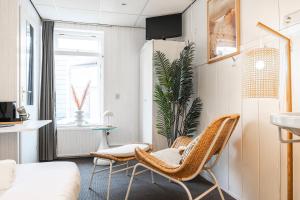 Cozy Seaside Escape on a Budget