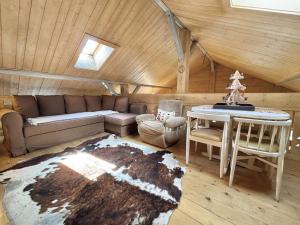 Appartements Appartement de 5 pieces a Praz-sur-Arly avec cheminee, mezzanine et parking - 8 pers - FR-1-603-7 : photos des chambres