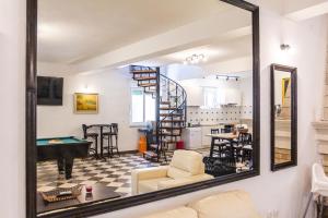 Stone house Dragan in the very center, with pool table, two balconies and the sea view