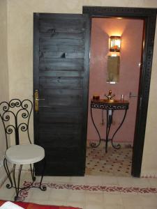 Riad Marrakech - Piscine -Wifi- résidence qarya essyahia