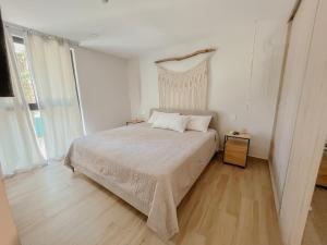 Apartamento en condominio Torres del Mar, Jacó
