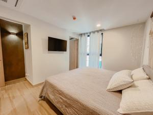 Apartamento en condominio Torres del Mar, Jacó