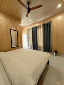 Ila by Aaryam, Kanatal