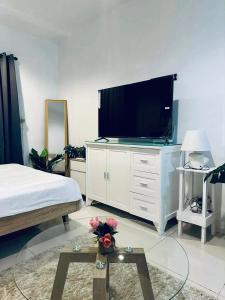 Tagaytay Staycation lakeview by SMDC Wind Residences