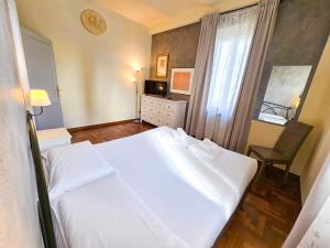 Two-Bedroom Apartment room in Domus Volumnia Residence