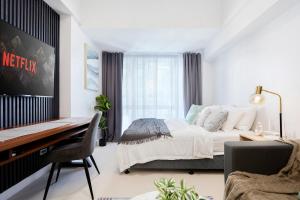 Furnished Studio Rental in Prime Cebu IT Park with Gym, Pool, Fast WiFi and Netflix