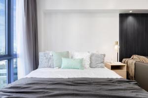 Furnished Studio Rental in Prime Cebu IT Park with Gym, Pool, Fast WiFi and Netflix