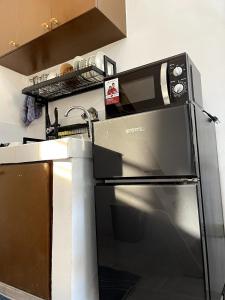 Jiyanis Pad Spacious pad with attic loft & parking