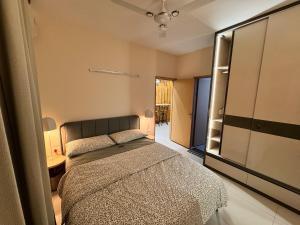 Premium retreat, 2BHK cosy flat near BLR Airport