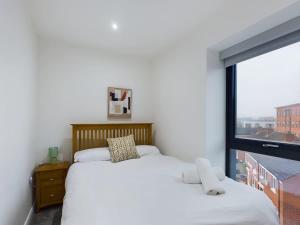 Contemporary 2 bed City Centre