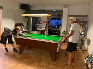 Campings Locations au camping Les Pialades : photos des chambres