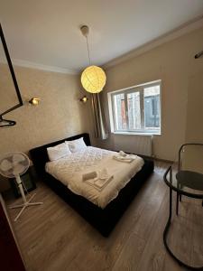 TAKSİM WHİTE SUİT