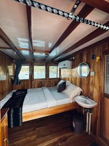 2 Days Private Charter Boat best komodo tour