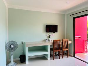 Rainbow Room No 16 Front of Haad Rin Queen Ferry