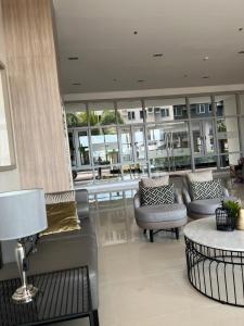 EdRonJays Staycation and Longterm rent