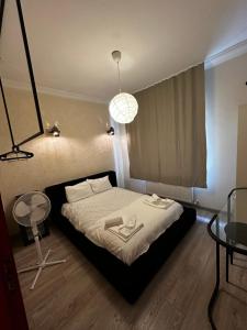 TAKSİM WHİTE SUİT