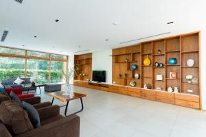 Unforgettable family vacation in a super spacious 1000m2 villa with a huge private pool