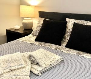 Sea House Escape, Plakakia Beach LightHouse