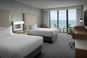 Deluxe Guest room, 2 Double, Oceanfront, Balcony room in Courtyard Virginia Beach Oceanfront/South