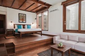 Hibiscus Beach Hotel & Villas