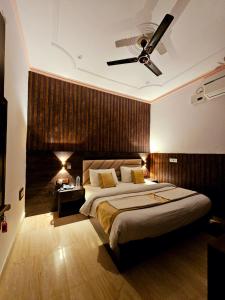 Shri Krishna Divine Dham