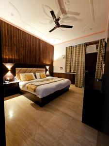 Shri Krishna Divine Dham