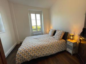 Appartements Grand appartement avec terrasse - A 5 min de la Cathedrale : photos des chambres