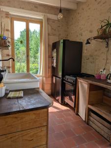 Maison au bord dun ruisseau