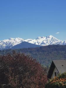 Quiet apartment between sky and mountains