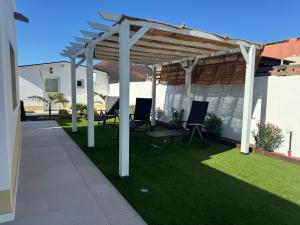 Espacio Room con Piscina, LAJARES