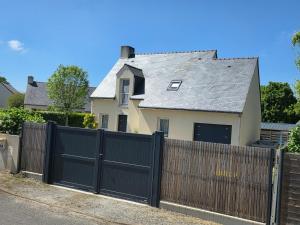 Maisons de vacances Maison de famille situee a Saint-Molf. : photos des chambres