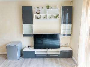 Comfortable Spacious 2 Bed Flat with Parking