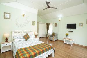 Sunshine Farms And Resort