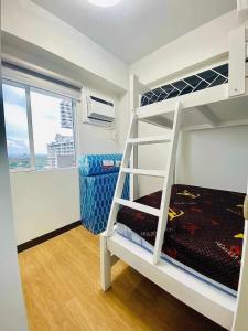 The Atherton by DMCI- 2BR FREE PARKING