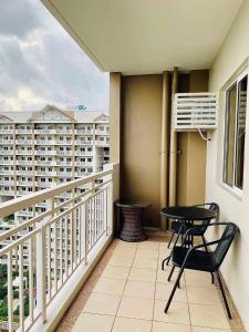 The Atherton by DMCI- 2BR FREE PARKING