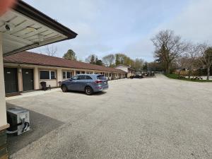 Forest Plaza Motel