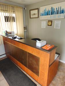 Forest Plaza Motel