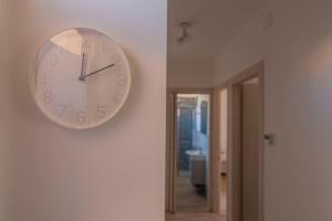 Windrose Marina Waves