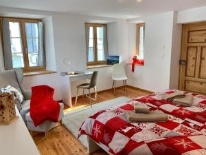 Grosszügige Ferienwohnung 7-12 Pers - Chasa32 EOG