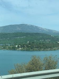 Flo mobil home camping Poney trois étoiles route de Moustiers Ste Croix