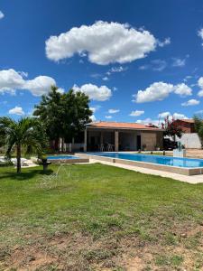 Casa privada em Piranhas com piscina 3 suítes ar condicionado